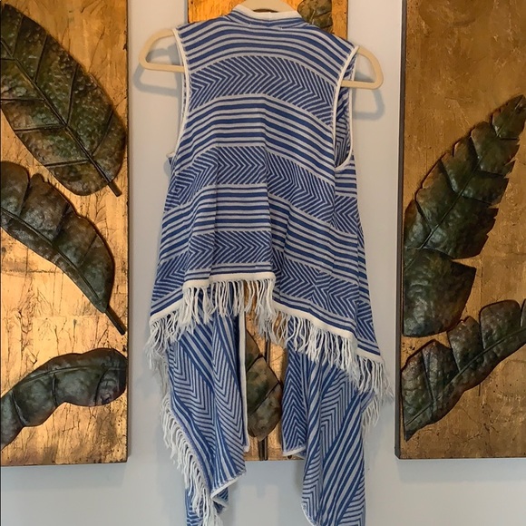 Fringe vest - Picture 4 of 4